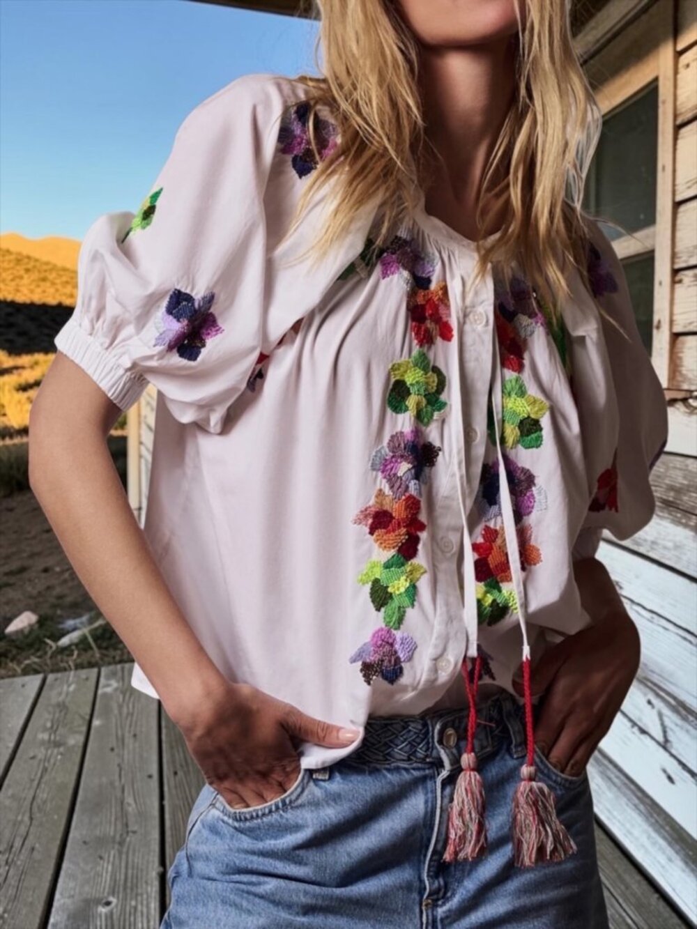 The Shirt Rochelle Behrens The 3/4 Sleeve Minka Shirt L White Sequin Floral